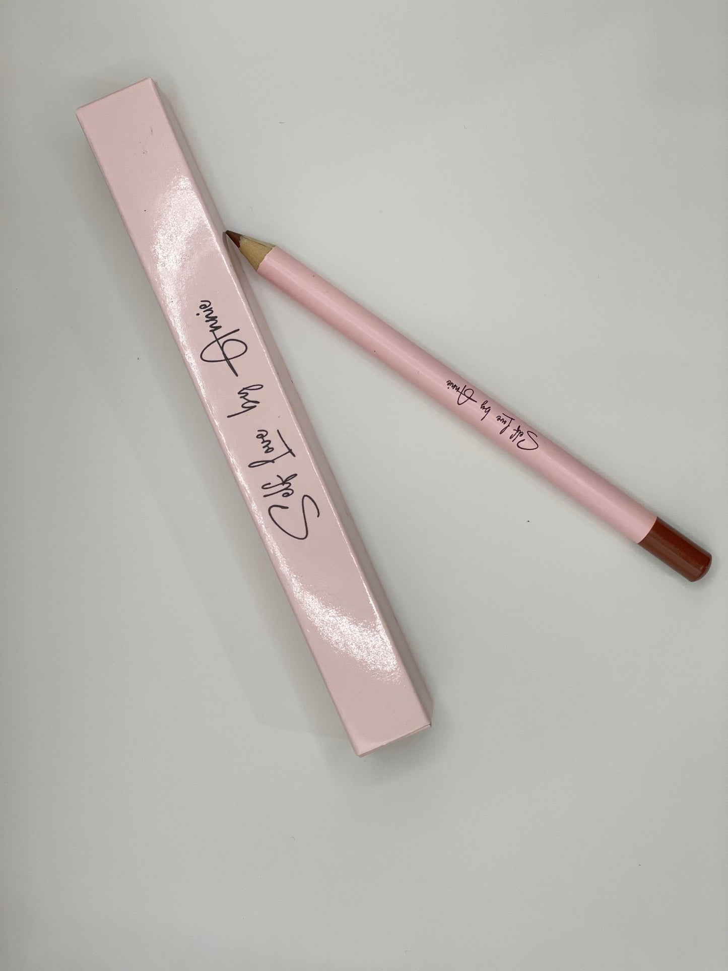 Annie’s shade 15 - Copper Cutie Lip Pencil