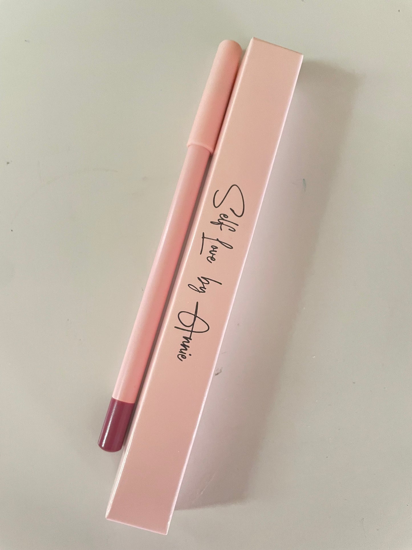 Annie’s shade 14 - Rose pink lip pencil