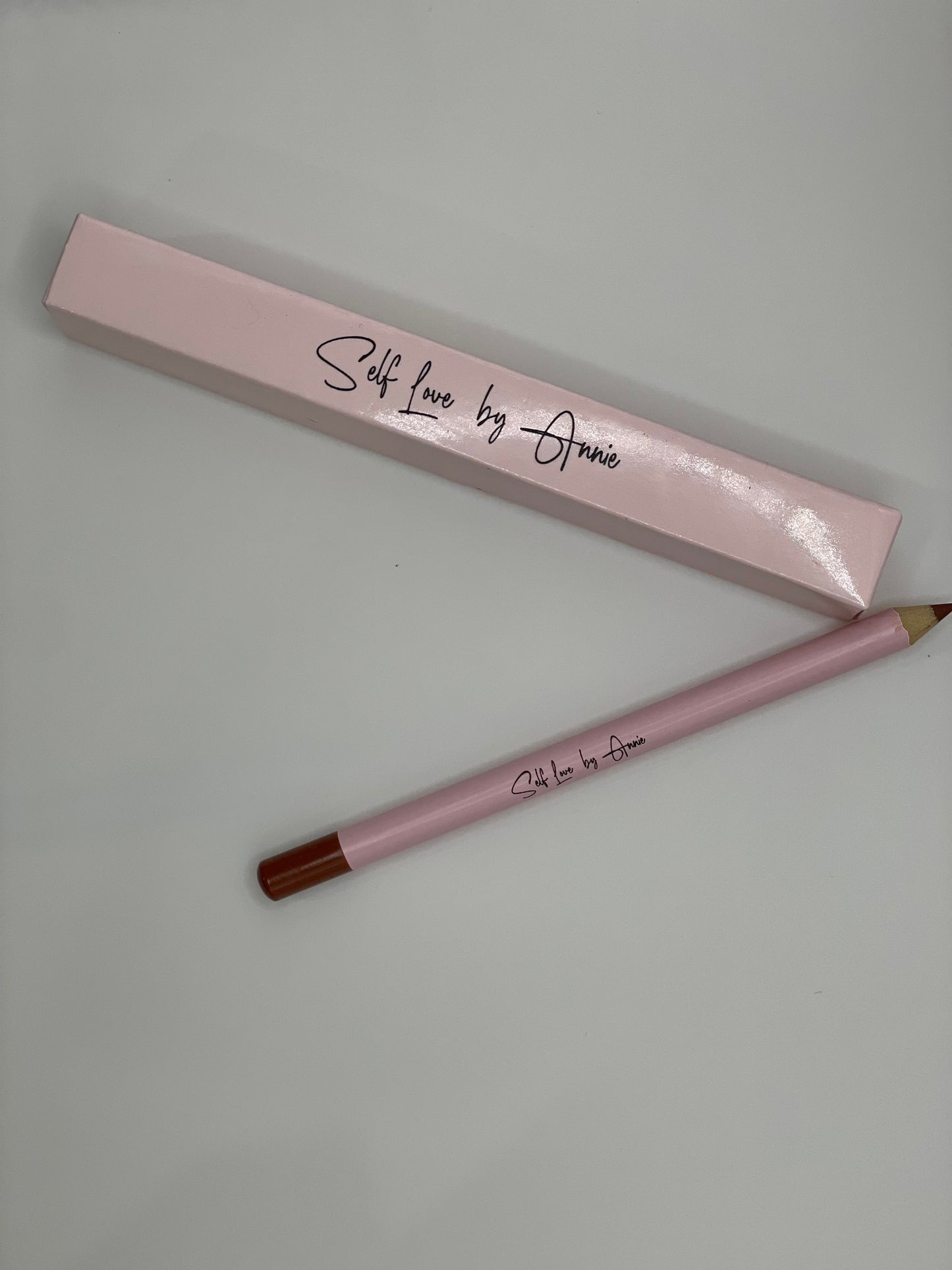 Annie’s shade 15 - Copper Cutie Lip Pencil